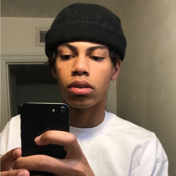 Meet your Posher, Tony - Picture 3 of 7